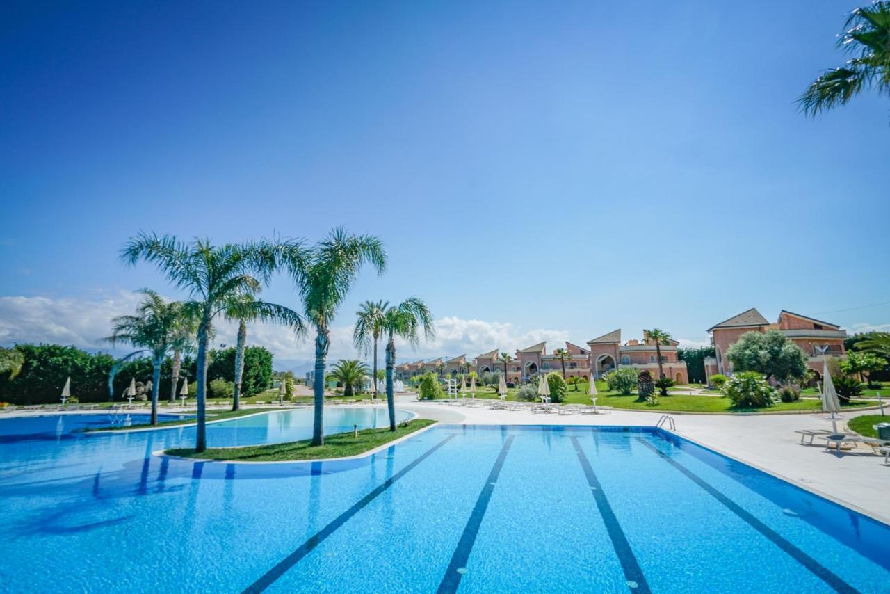 מרינה די סיבארי Bv Airone Resort מראה חיצוני תמונה