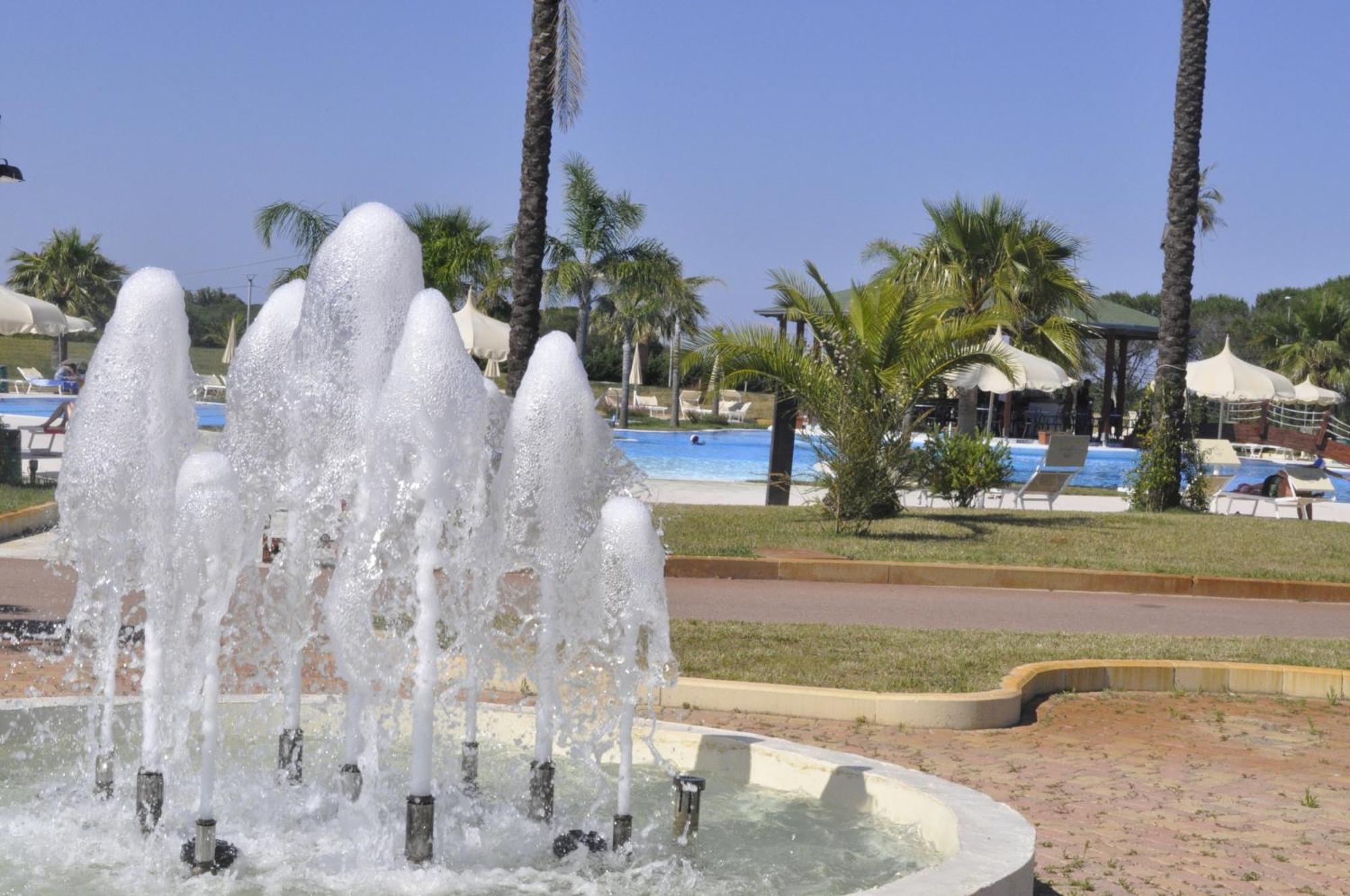 מרינה די סיבארי Bv Airone Resort מראה חיצוני תמונה