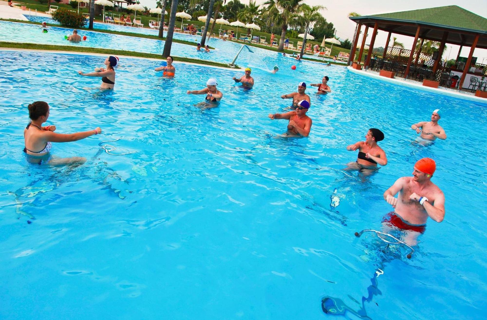 מרינה די סיבארי Bv Airone Resort מראה חיצוני תמונה