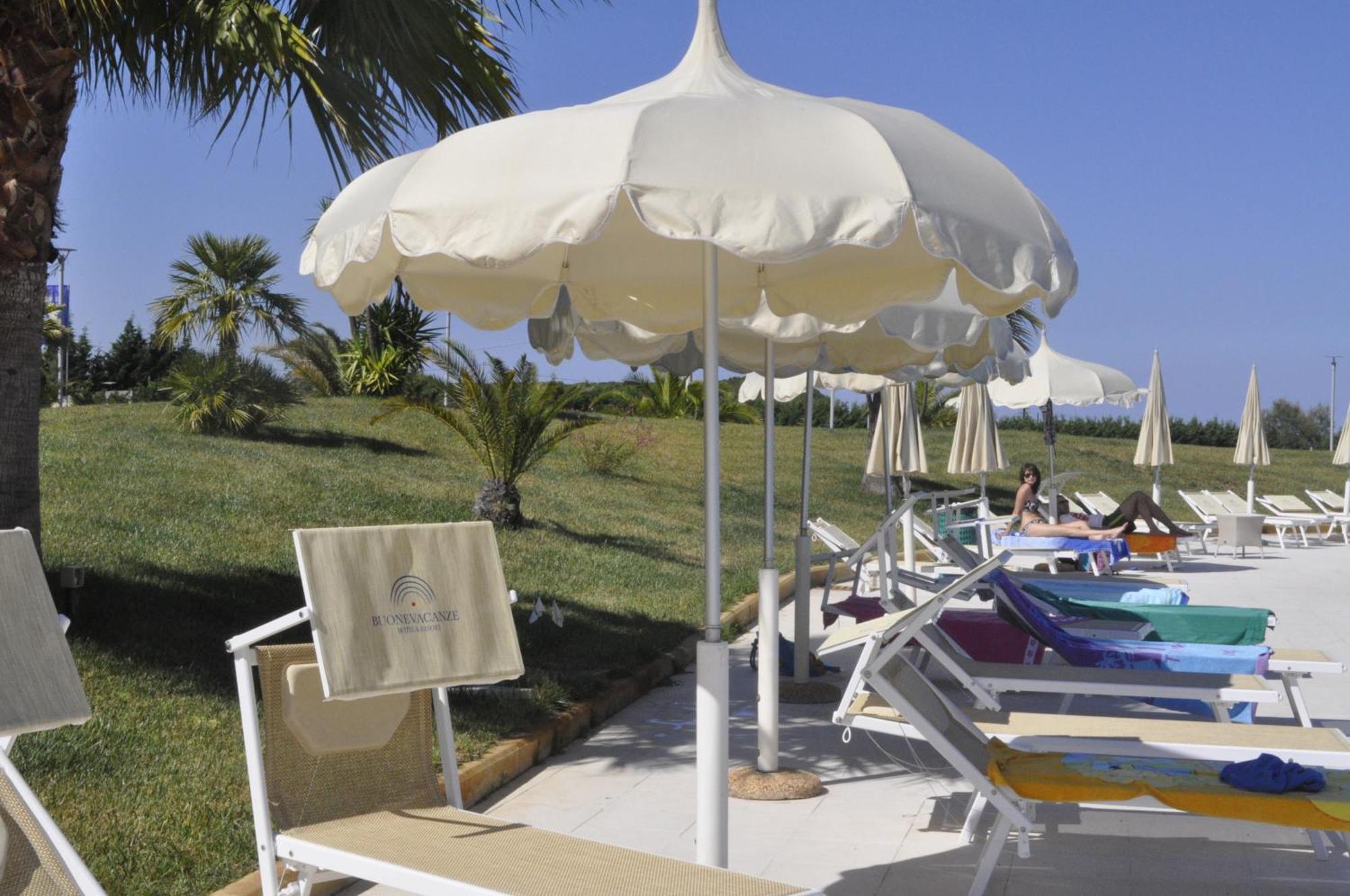 מרינה די סיבארי Bv Airone Resort מראה חיצוני תמונה