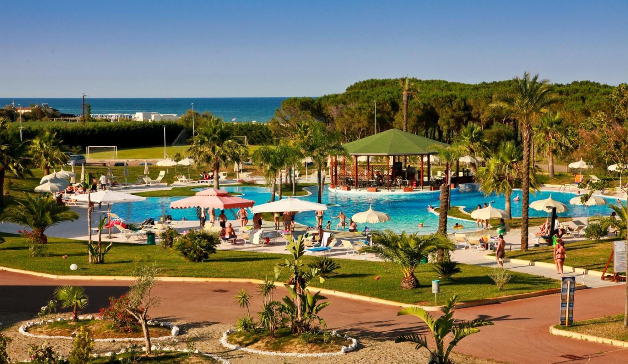 מרינה די סיבארי Bv Airone Resort מראה חיצוני תמונה