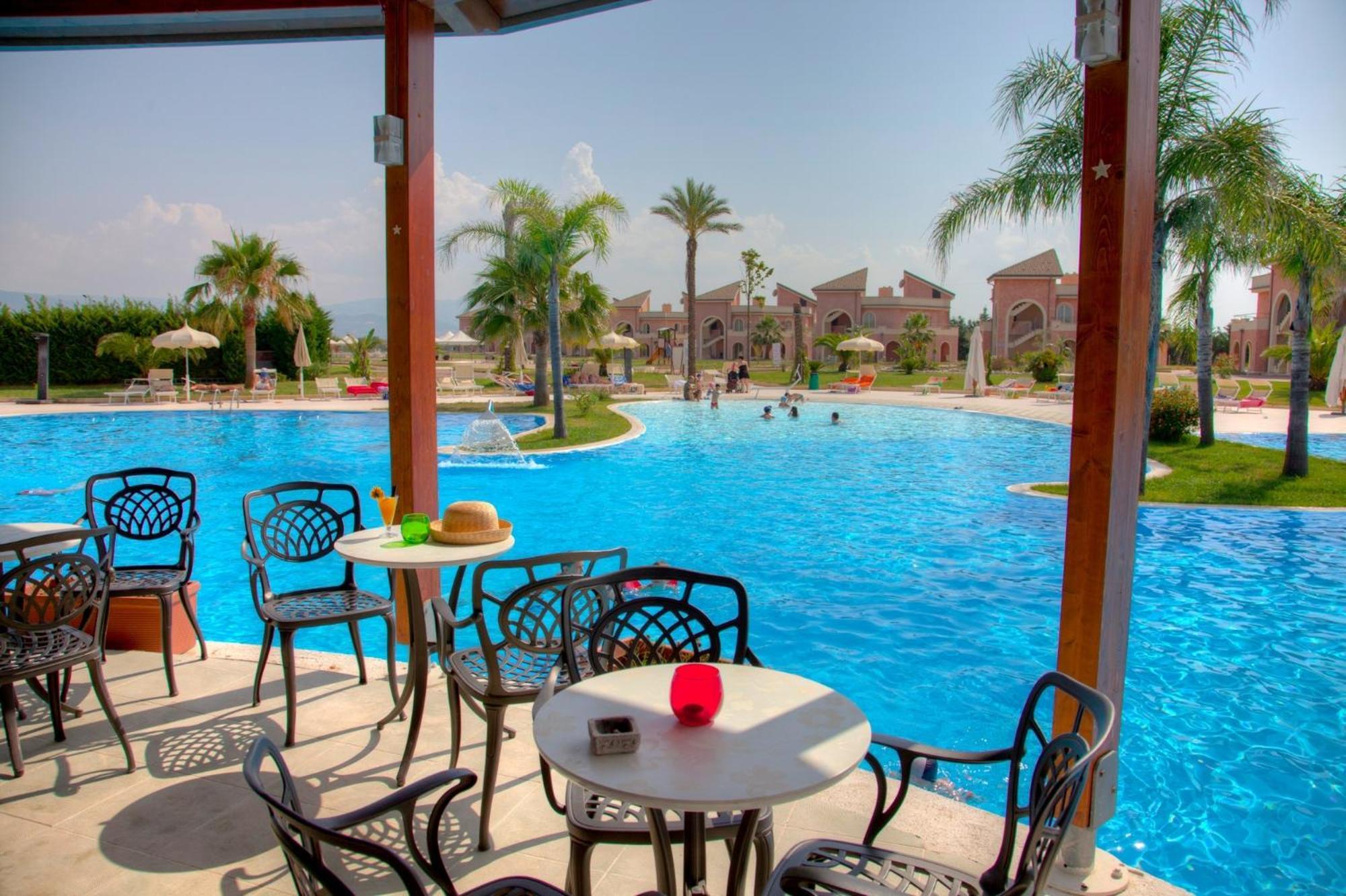 מרינה די סיבארי Bv Airone Resort מראה חיצוני תמונה
